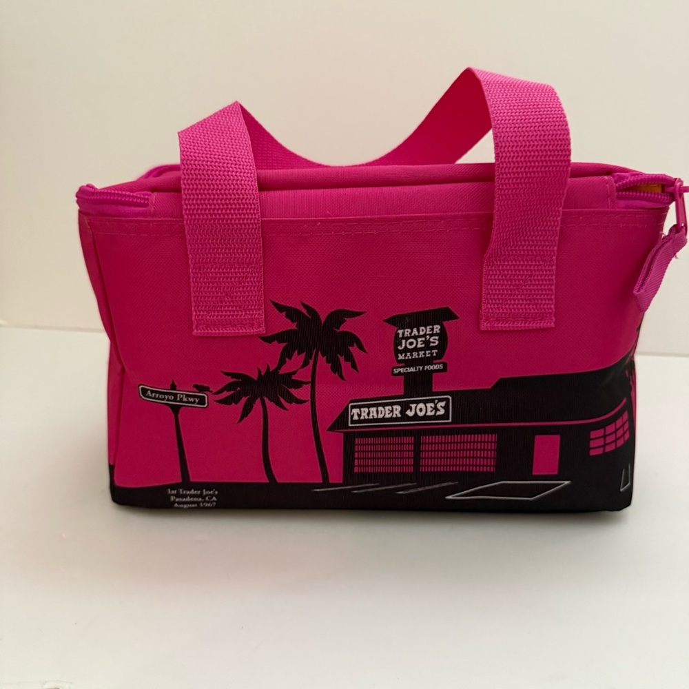 🆕 LAST ONE- New Trader Joe’s mini Hot  Pink Insulated Bag - Picture 3 of 8